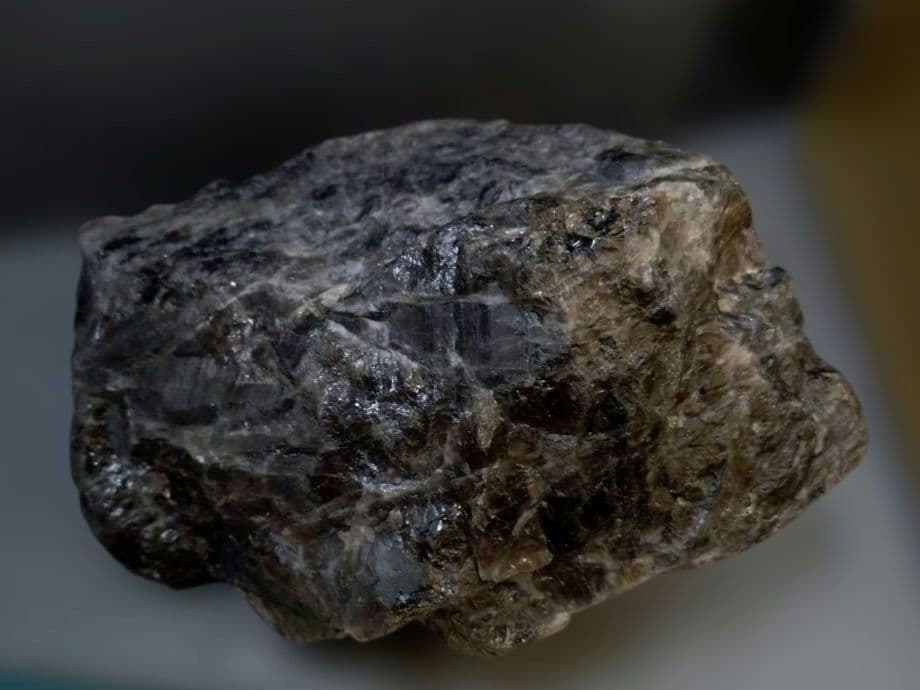【割引大特価】✴️1.5Kg超✴️純天然モリオン　黒水晶　原石　天然石
