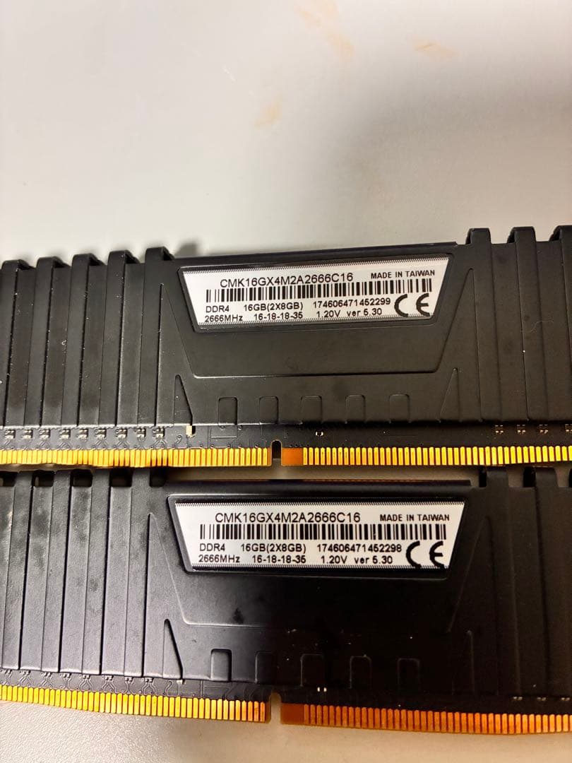 動作品 コルセア CORSAIR デスクトップメモリ 16GB 8GB 2枚