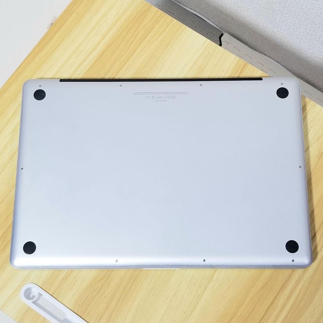 美品 Macbook Pro 17インチ メモリ8GB 新品SSD240GB