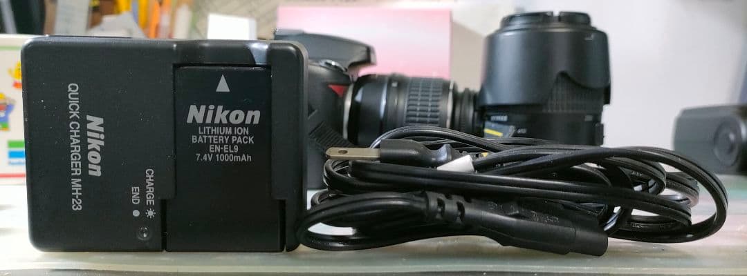 NIKON　D40　レンズ2本　バッテリー付　ストロボ付