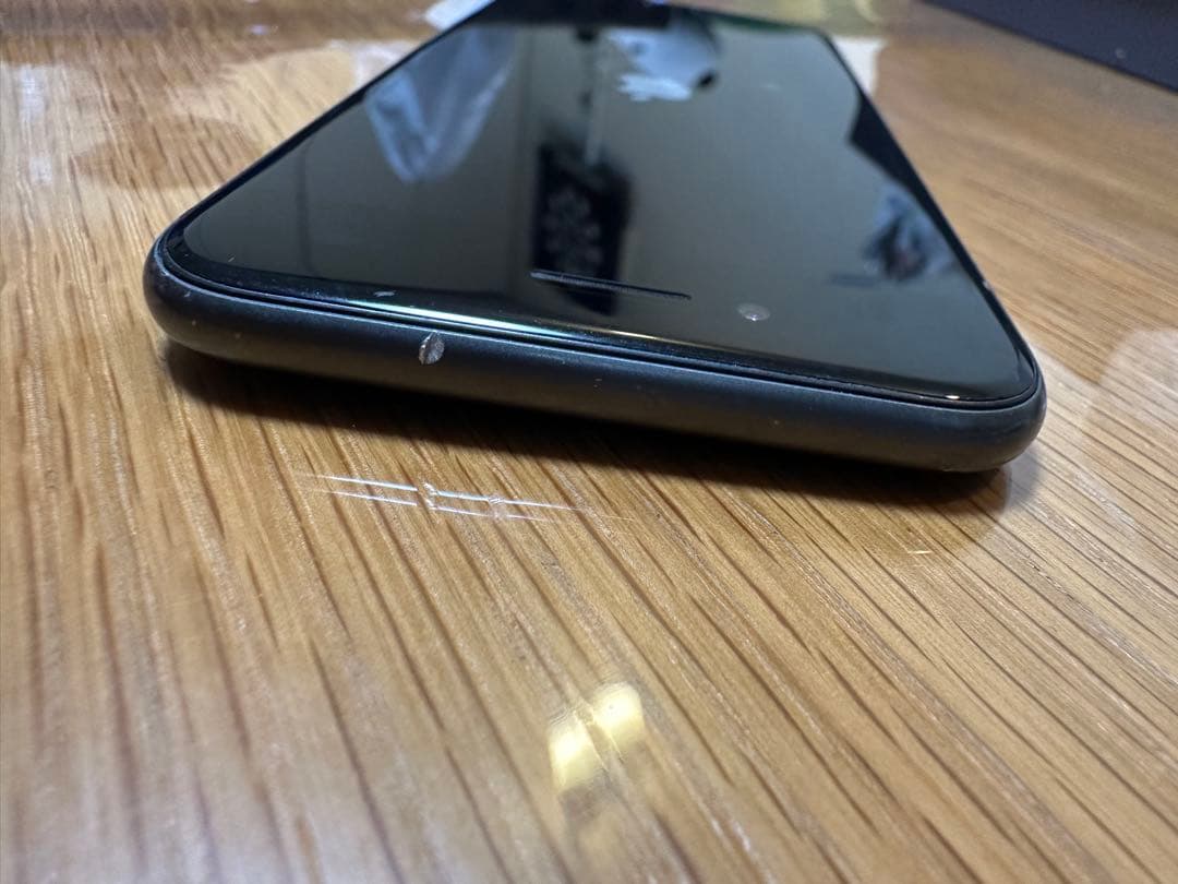 チ*こ様 iPhone 8 64GB スペースグレイSIMロック解除済み 77%