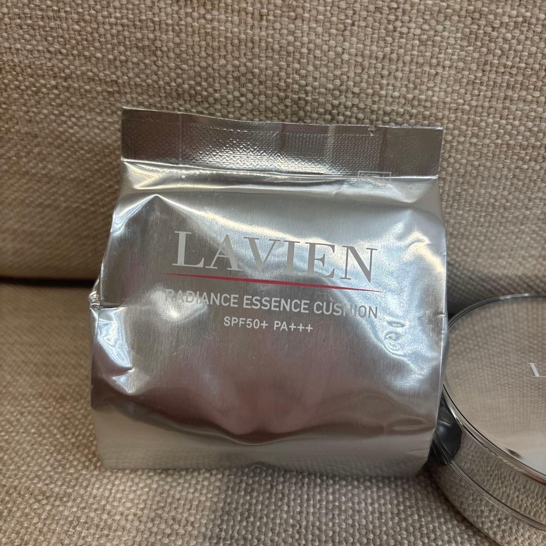 ファンデーション LAVIEN RADIANCE ESSENCE CUSHION 21