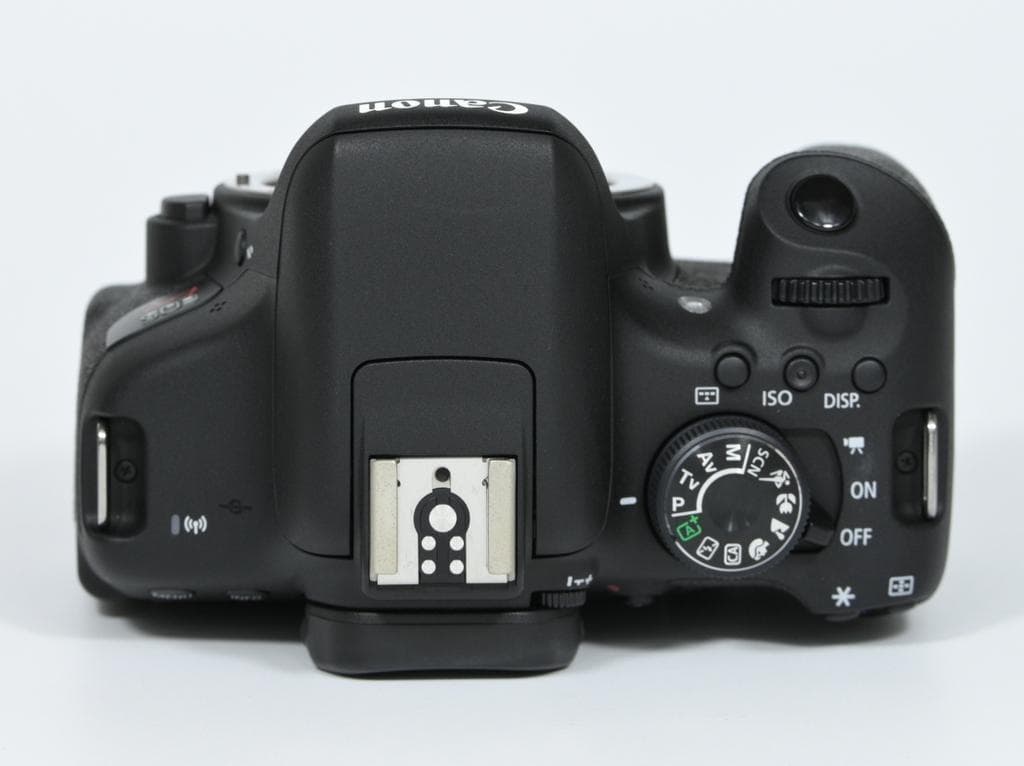 【ほぼ新品】 Canon EOS Kiss X8i ボディ 《ショット数942》