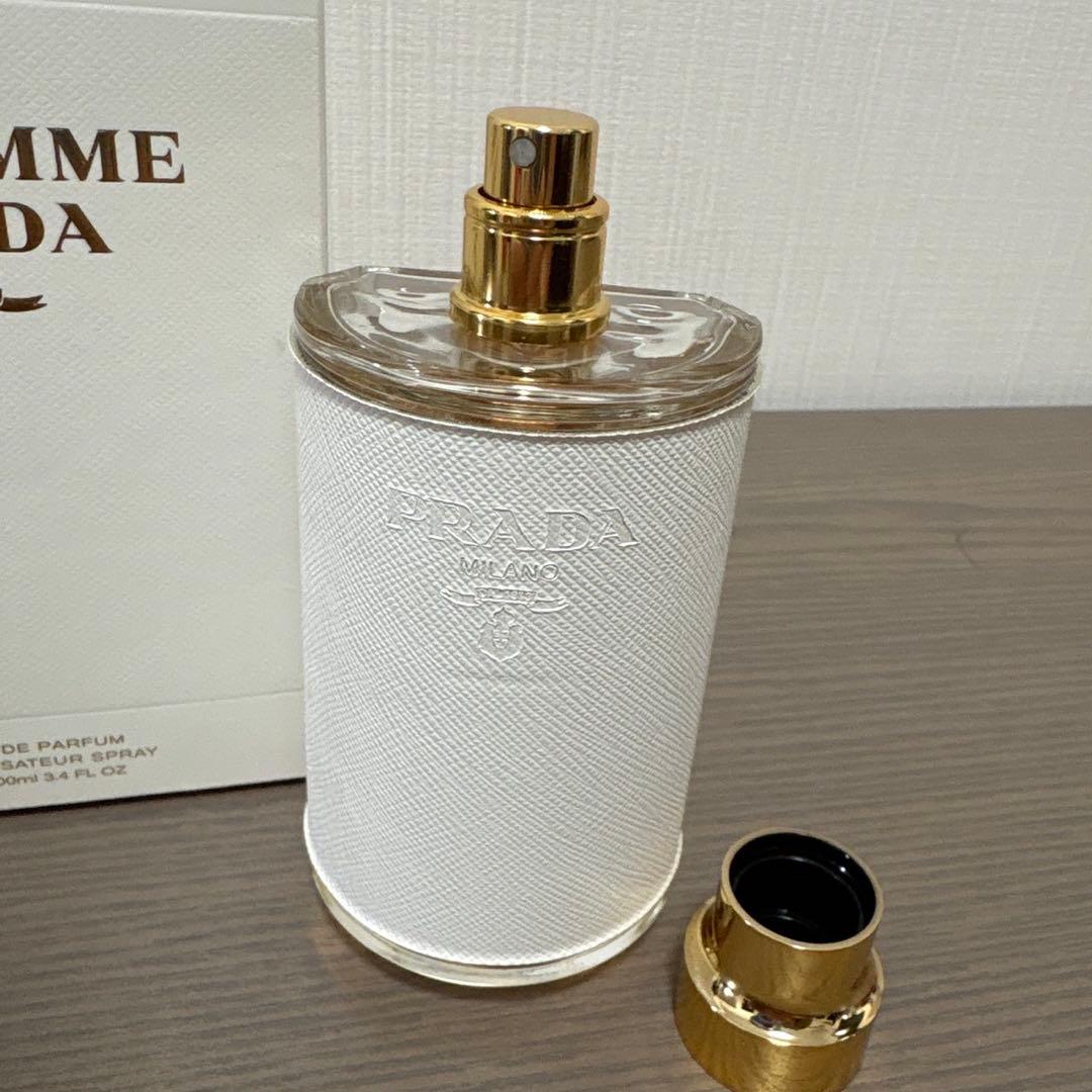 m*u様 ほぼ未使用☆PRADA La Femme EDP 100ml