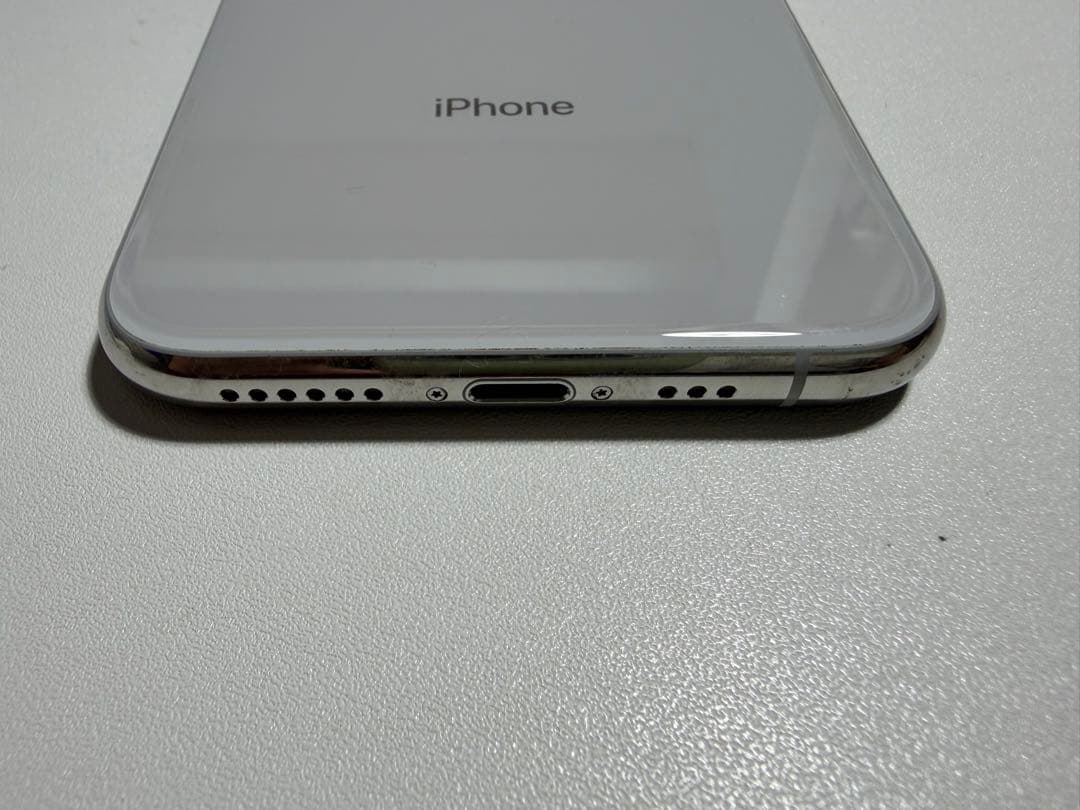 Apple iPhone Xs シルバー 本体 初期化済み
