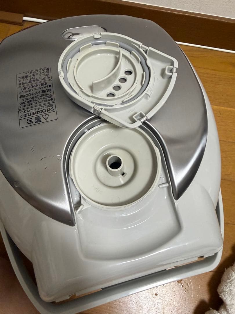 TOSHIBA 圧力炊飯器 RC-K10V 1.2L