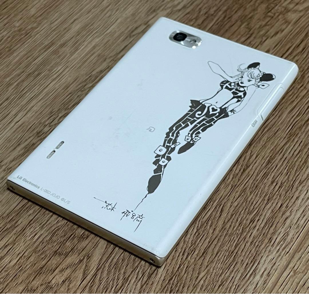 NTTドコモ スマートフォン ジョジョの奇妙な冒険デザイン　JOJOスマホ