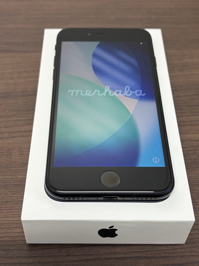 Apple iPhone SE (第3世代) ブラック 64㎇