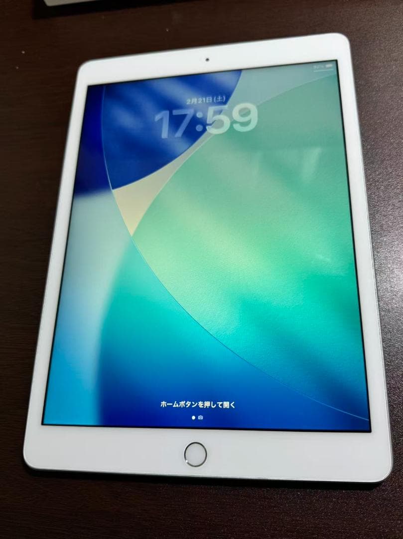 iPad 第8世代 128GB シルバー simフリー