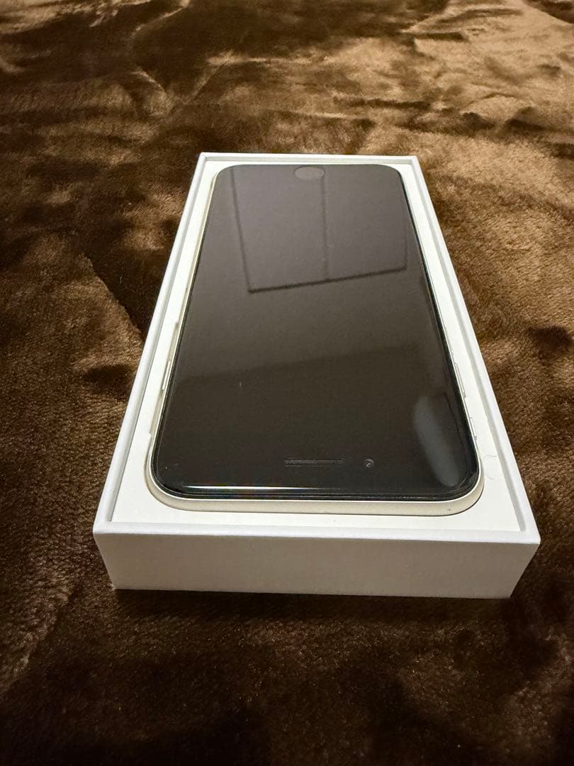 iPhone SE 第3世代 128GB スターライト