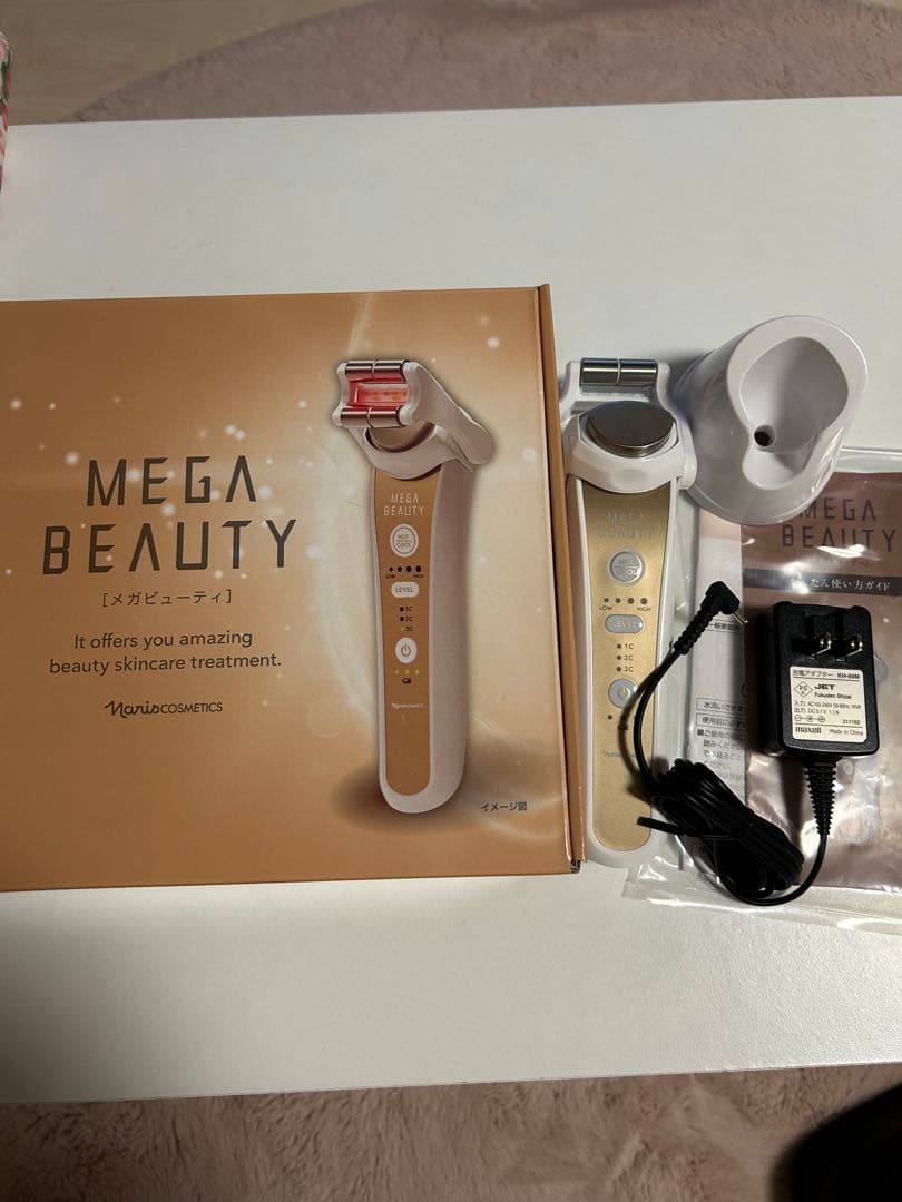 MEGA BEAUTY 美顔器