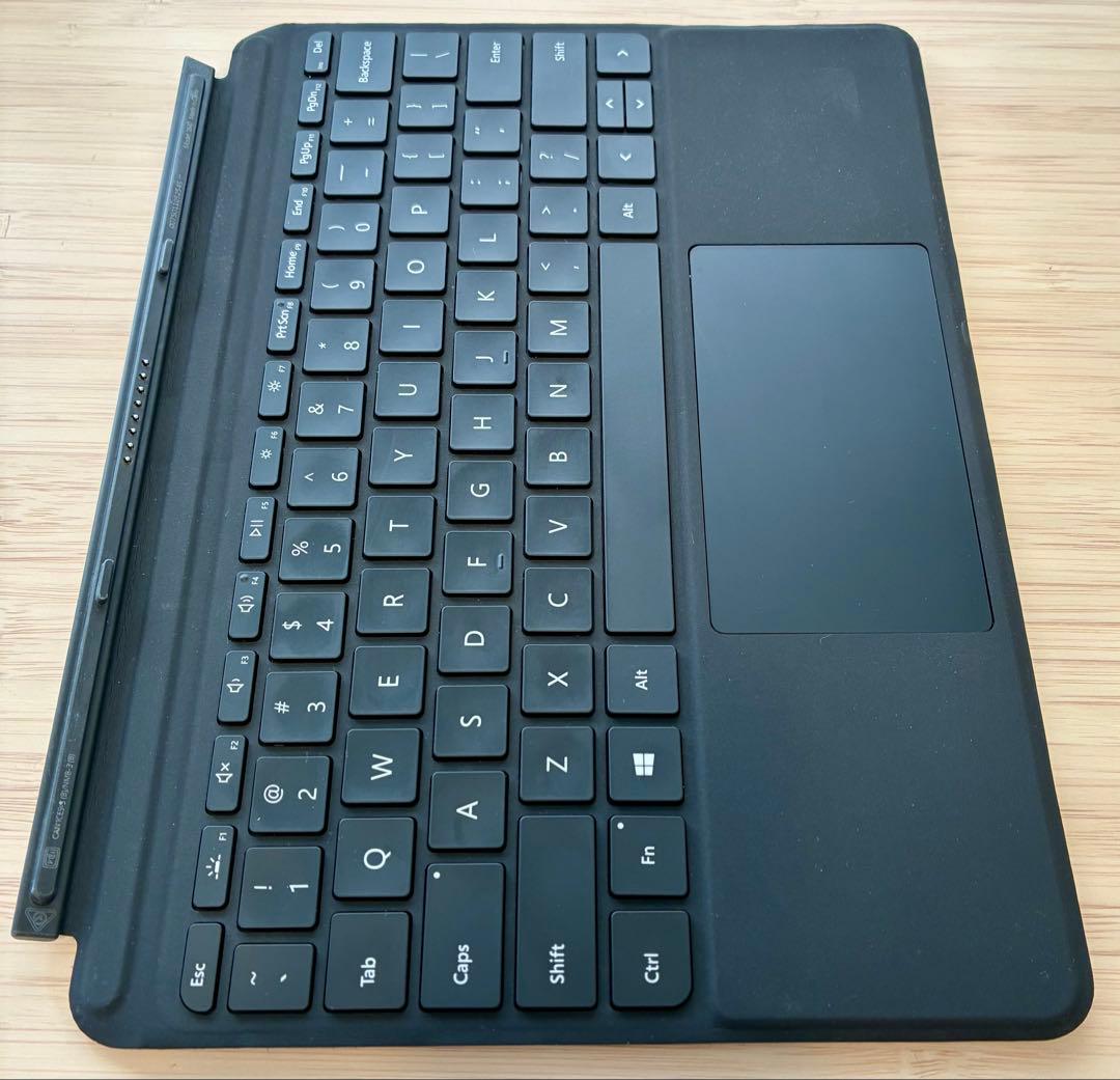 Surface Go タイプカバー ［US 英字配列、英語版] 黒/ブラック