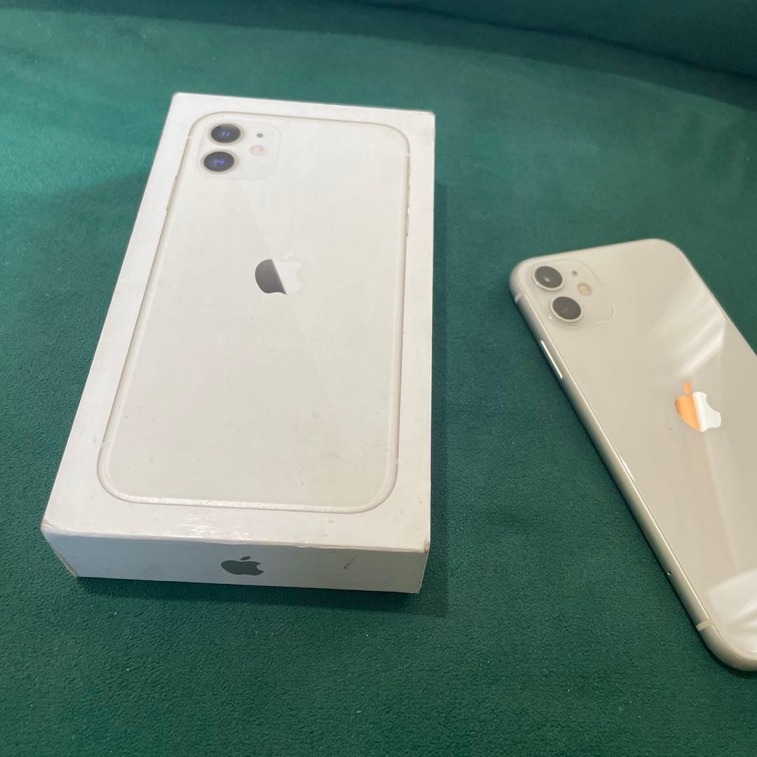 Apple iPhone 11 ホワイト 本体 箱付き