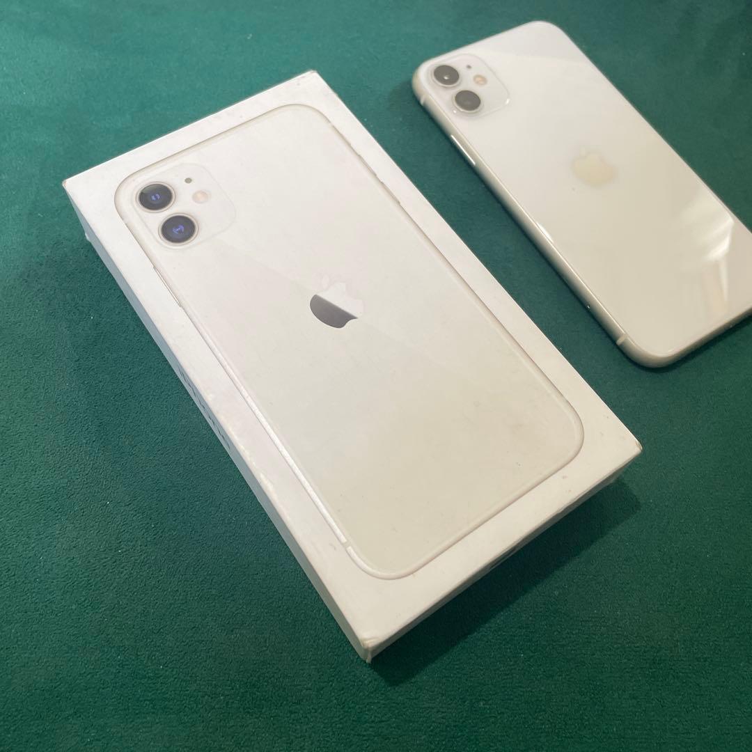 Apple iPhone 11 ホワイト 本体 箱付き