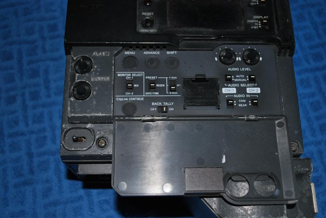 ソニーDvcamデジタルドカブルレコーダーDSR-1ジャンク品の出品です。