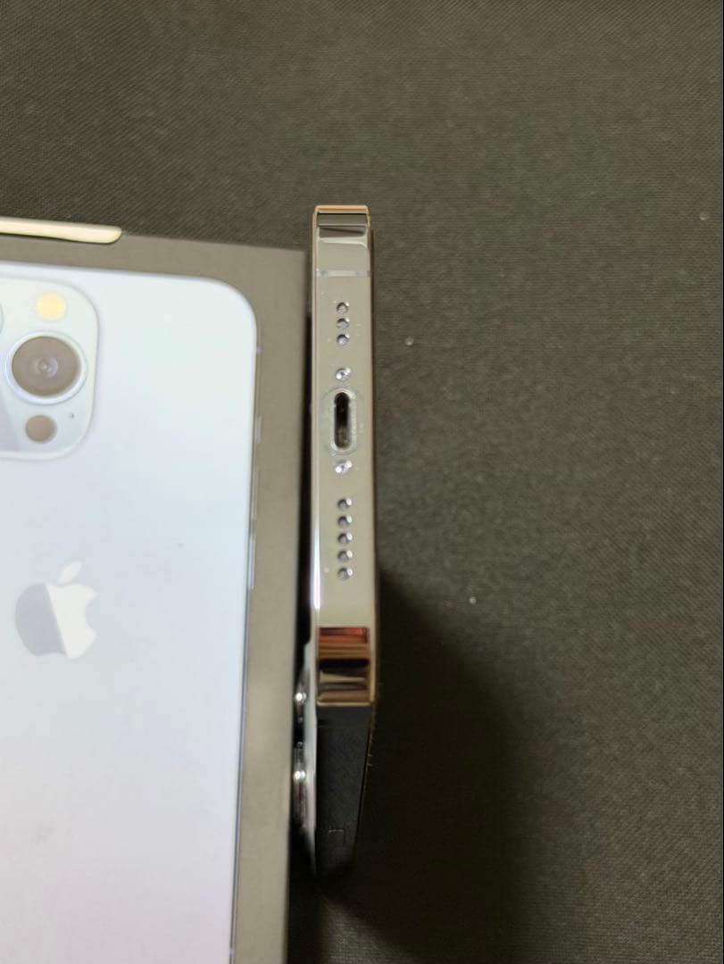 iPhone13プロ バッテリー交換済み100%