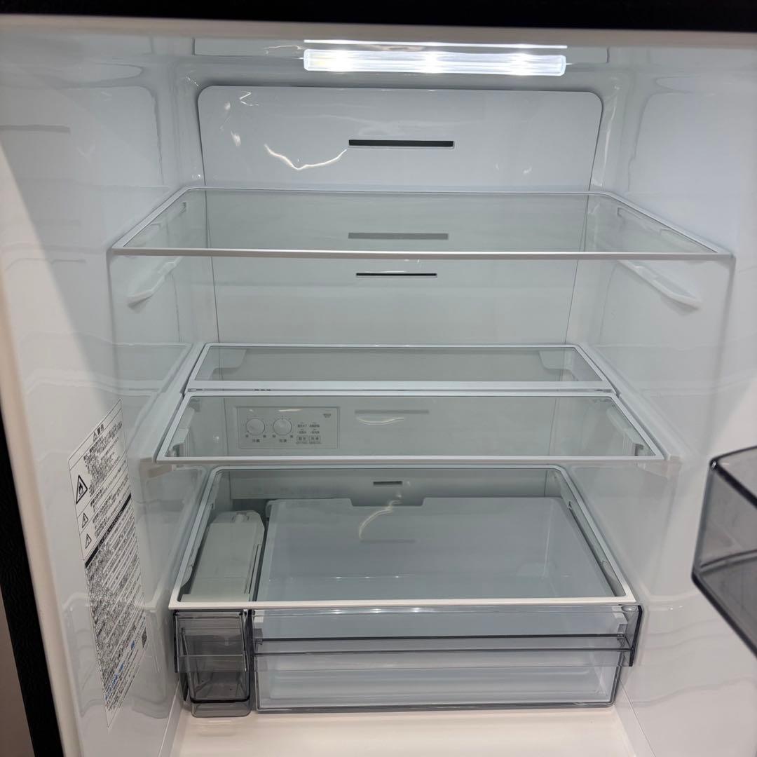 257⭕️冷蔵庫　東芝　大型　黒　300ℓ-400ℓ　安い　綺麗　マット　設置無料