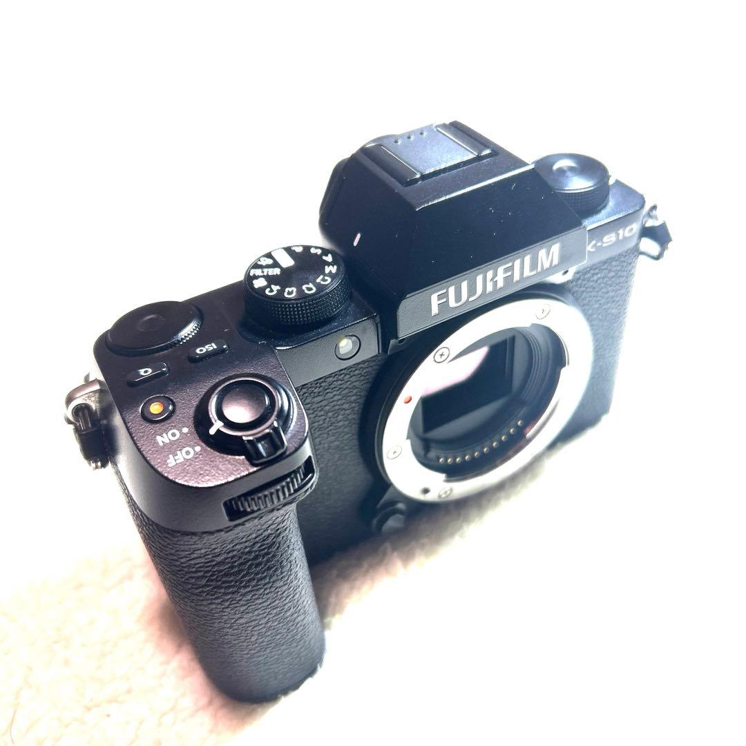 美品　富士フイルム　FUJIFILM　x-s10 ほぼ新品　室内撮影のみ