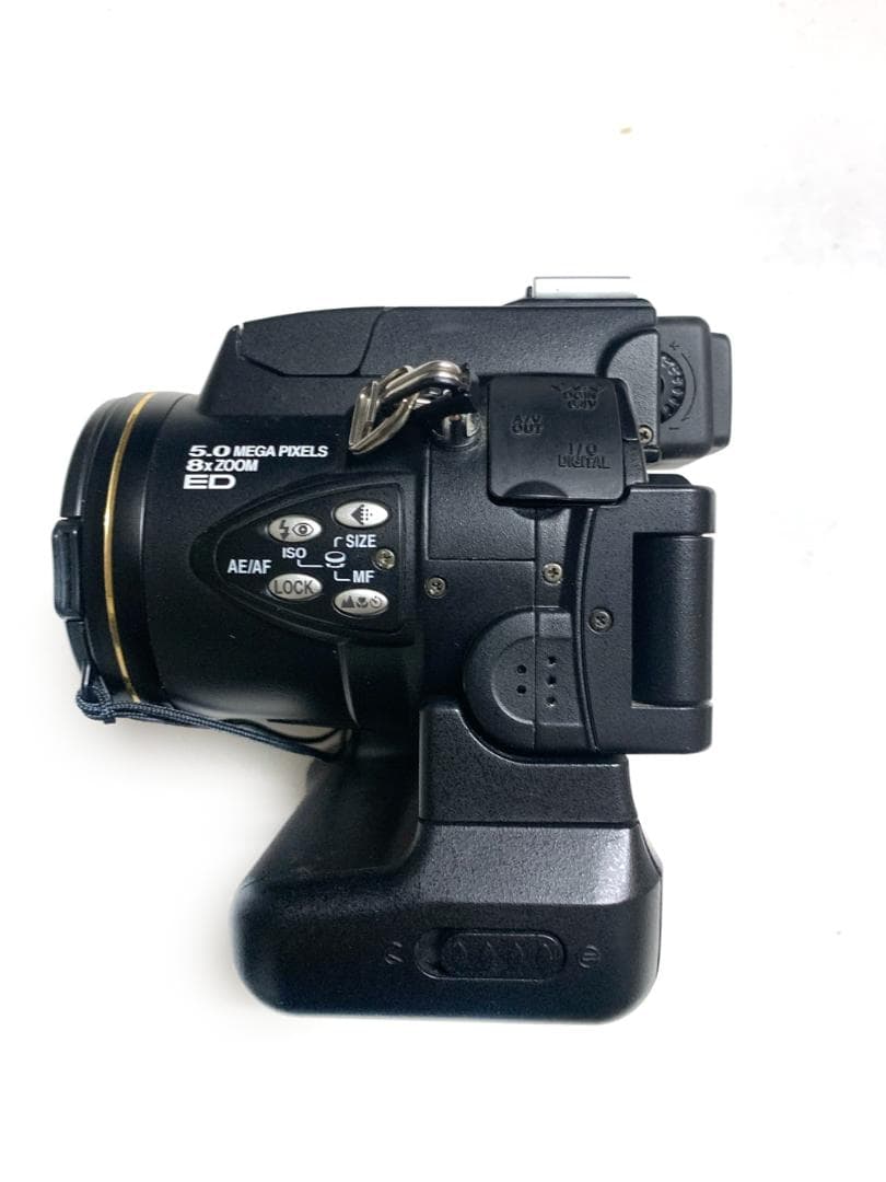 デジタルカメラ NIKON COOLPIX E5700 + MB-E5700