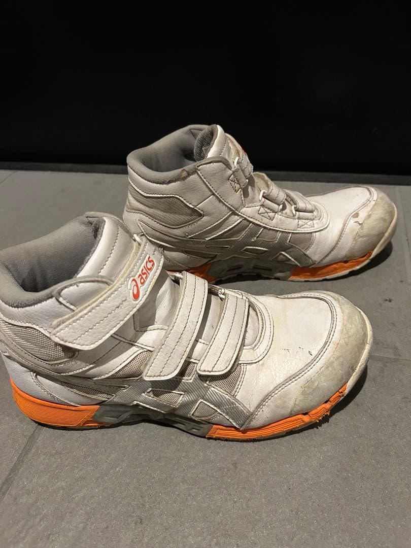 asics ホワイト ハイカット安全靴　中古美品
