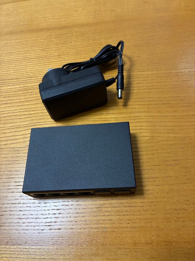 Binardat 4ポート 2.5G スイッチ 2x10G SFP 4x2.5
