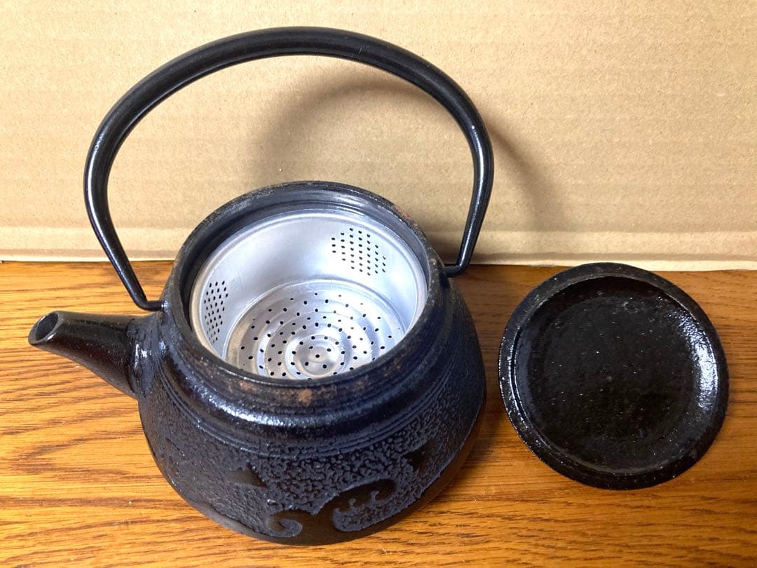 新品 ビンテージ 南部鉄器 急須鉄瓶 波千鳥柄 茶こし付き レトロ 当時物