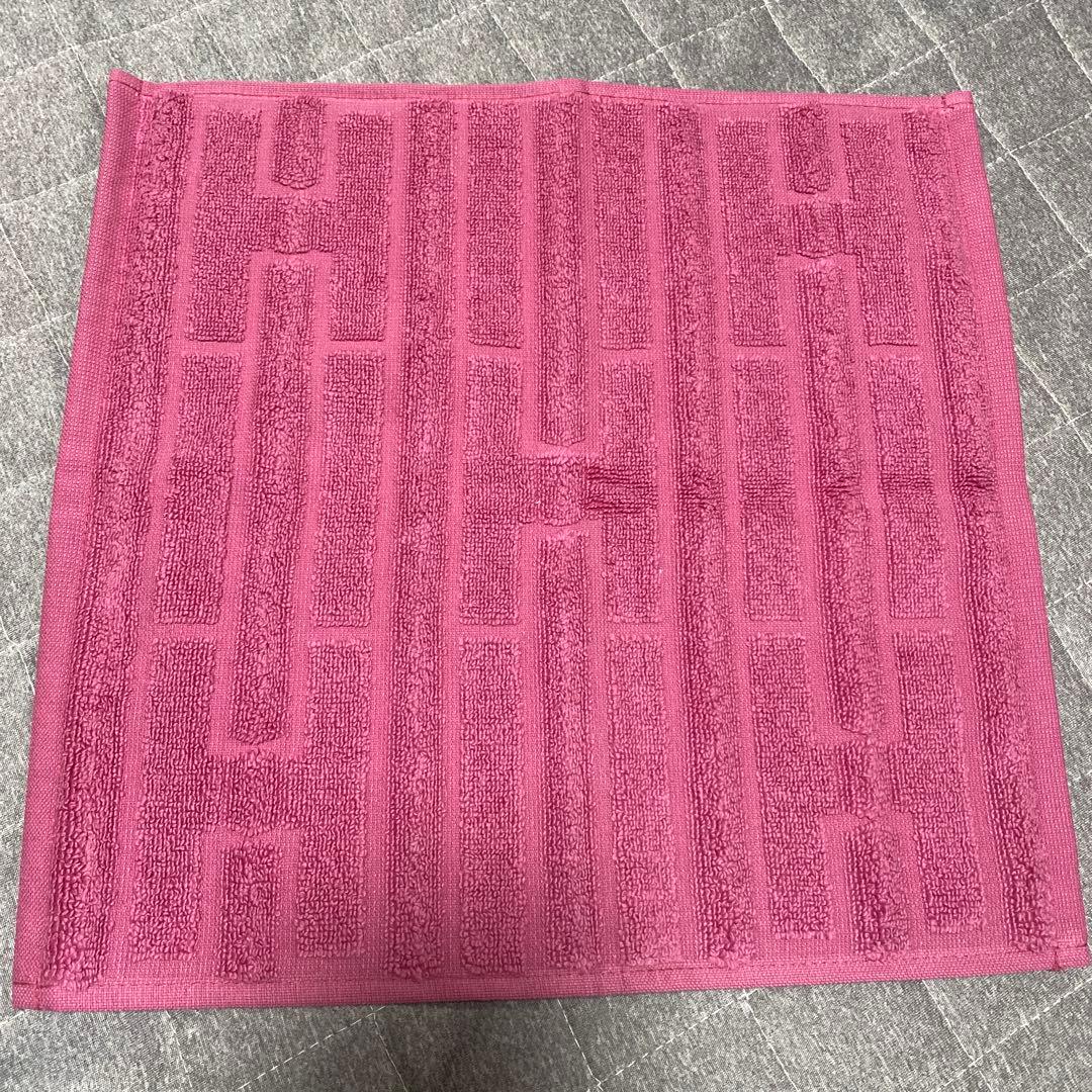 エルメス　タオルハンカチ　新品未使用　箱、袋つき