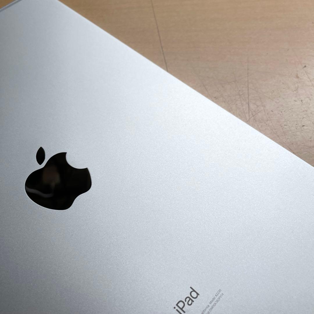 iPad Pro 11インチ　第2世代　シルバー　128GB A2230 超美品