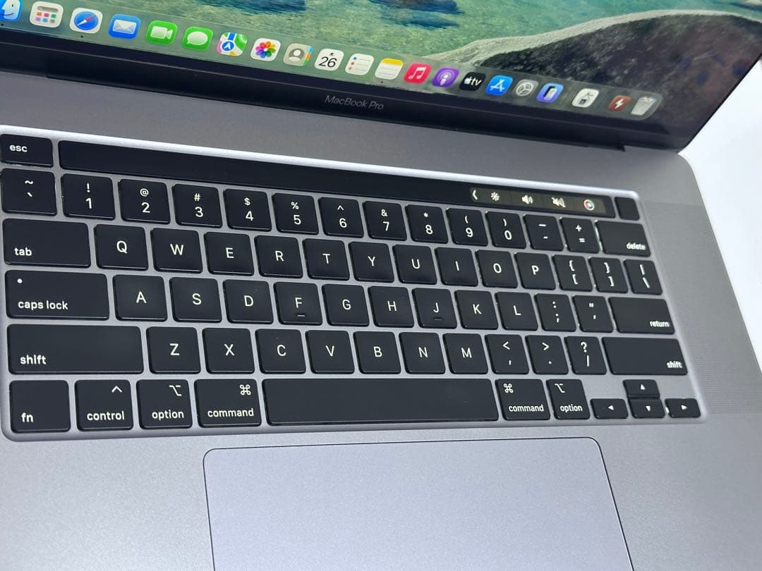 MacBook Pro 16インチ 2019 i7 SSD 512GB