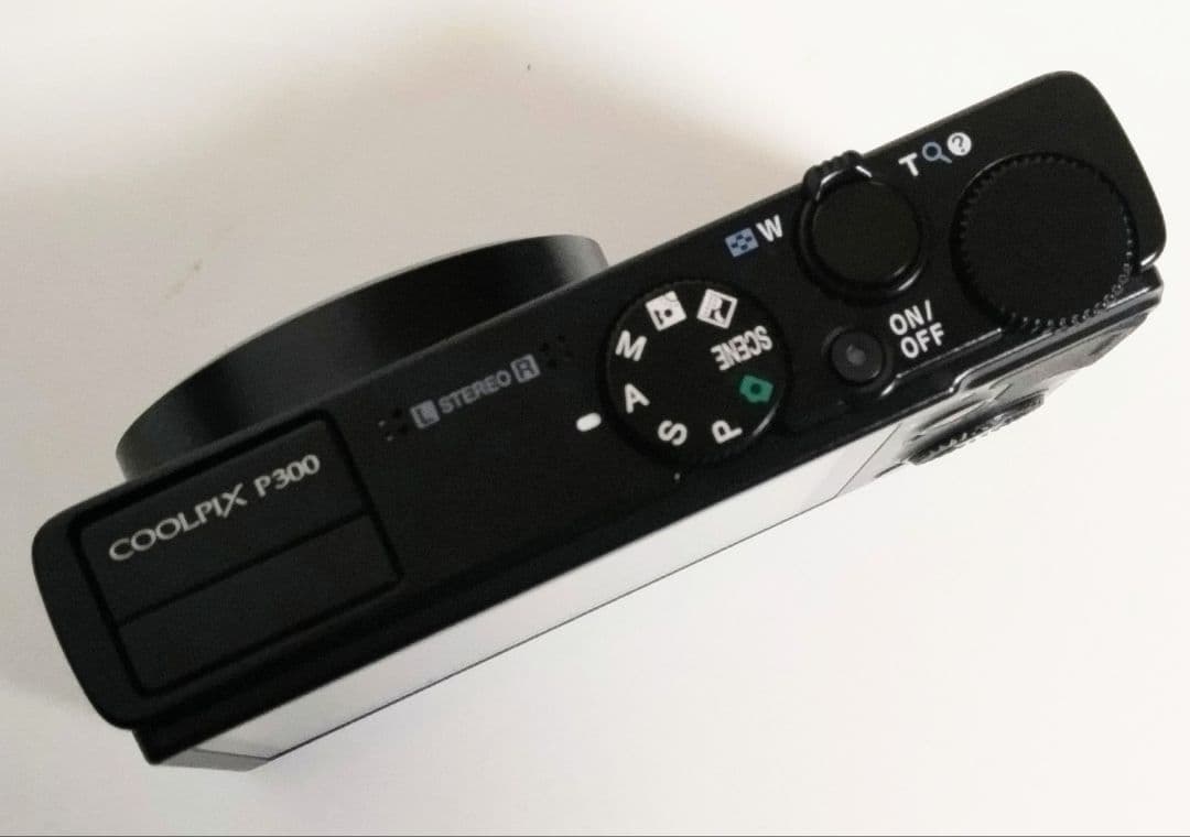 Nikon コンパクトデジタルカメラ COOLPIX P300