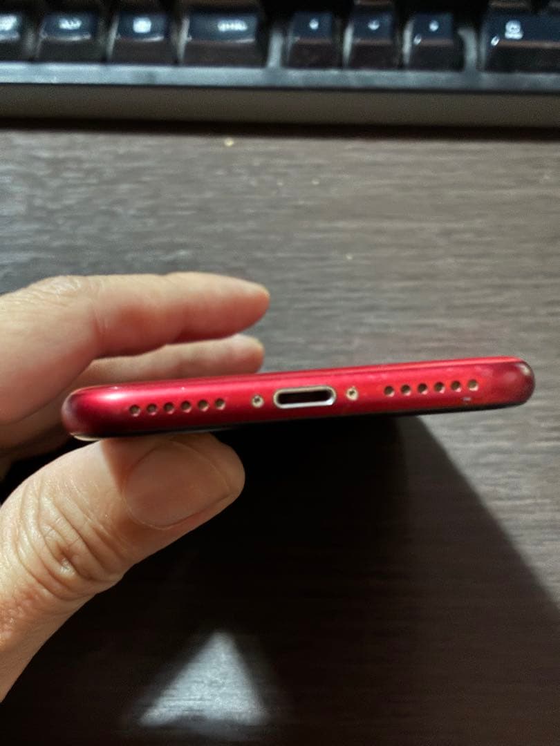 iPhone SE (第3世代) PRODUCT(RED) 本体