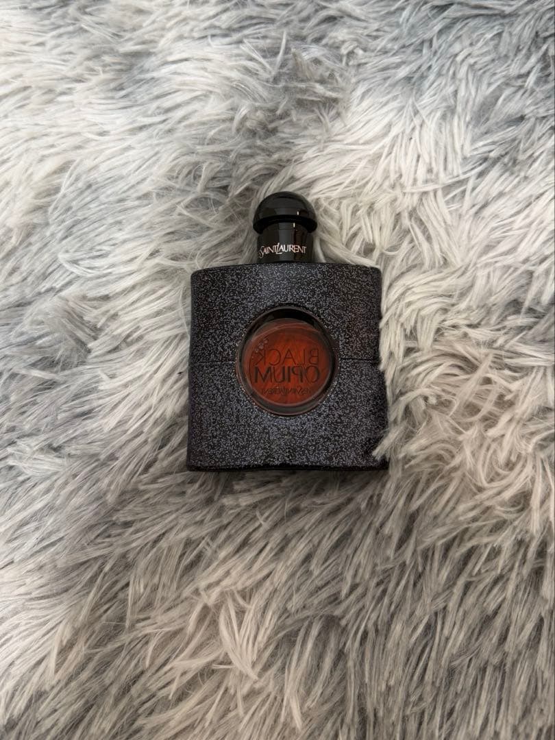 Yves Saint Laurent ブラックオピウム 香水