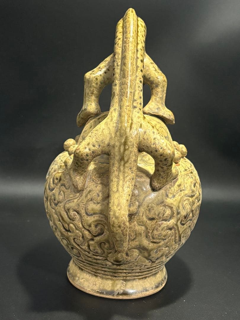 中国　ドラゴン持ち手の陶器壺
