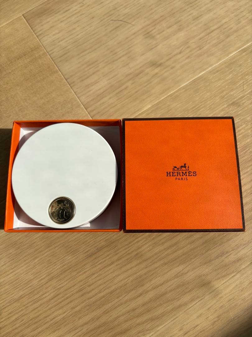 HERMES フェイスパウダー ナクレ 01