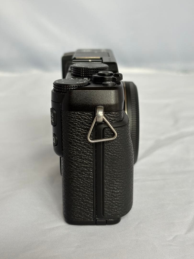 美品 FUJIFILM X-E1 ミラーレスカメラ ボディ 動作確認済み