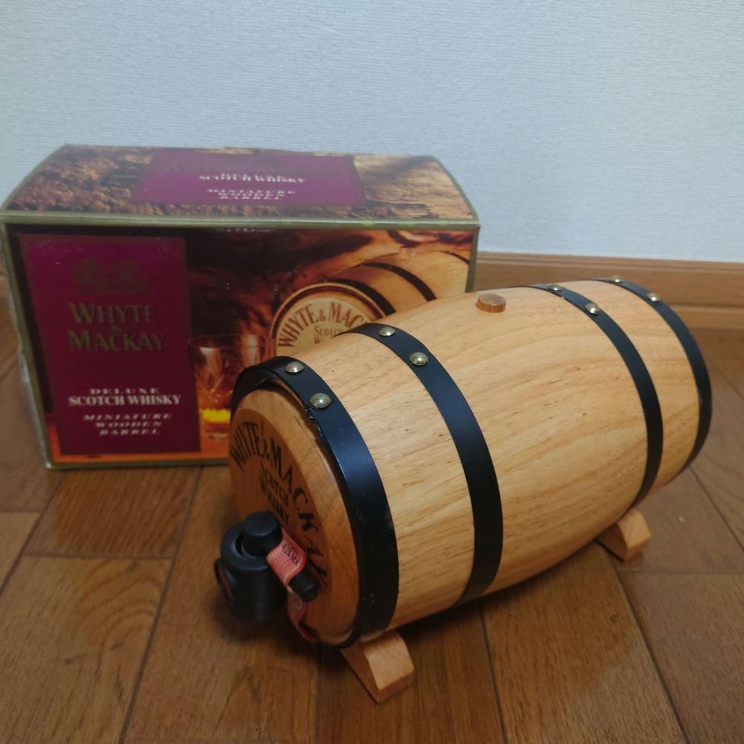 ホワイト&マッカイ 樽型ボトル 750ml 43% WHYTE&MACKAY