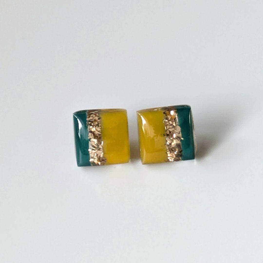 No.809　レジンピアス　ハンドメイド【スクエア】黄色　緑　ゴールド
