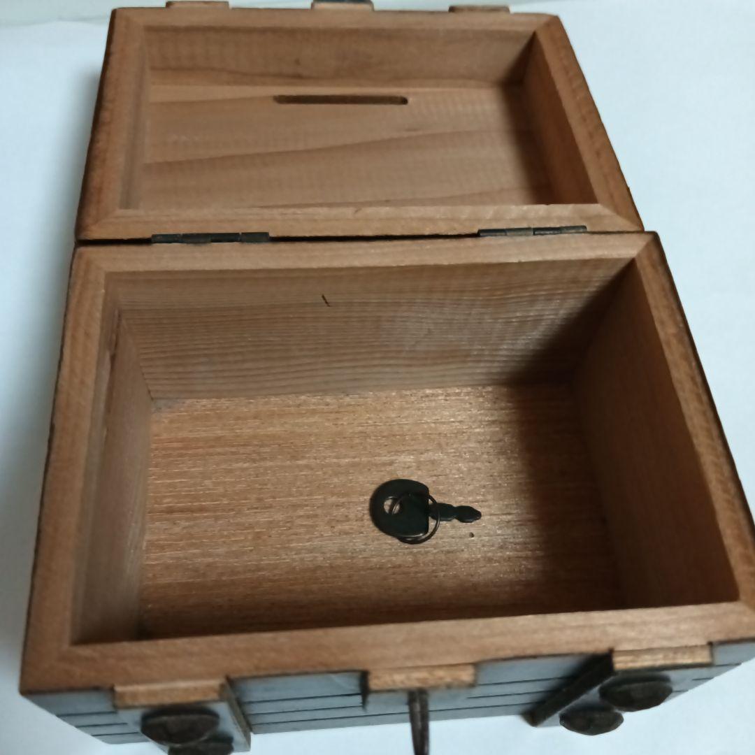 アンティーク風木製貯金箱 鍵付き 小型