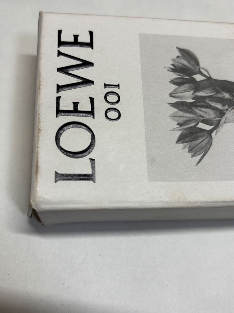 香水(女性用) LOEWE 001 WOMAN 50ML