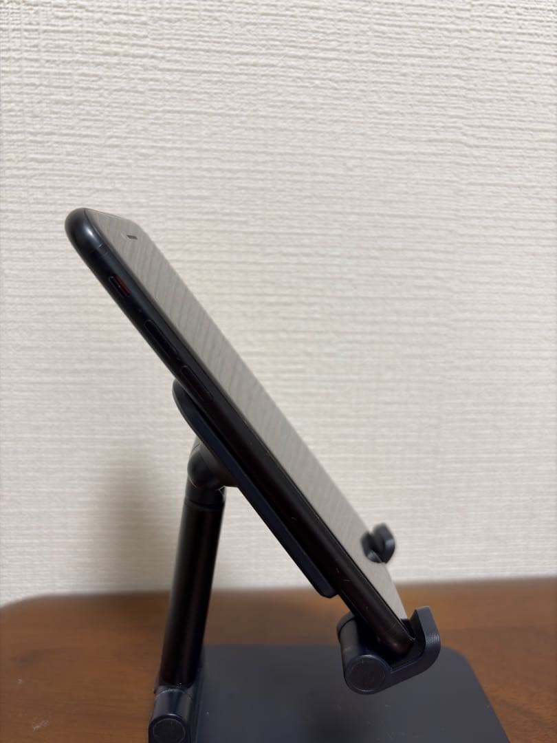 iPhoneSE第二世代ブラック 本体
