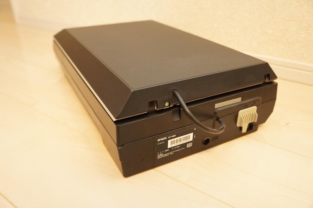 GT-X820 フラットベッドスキャナー