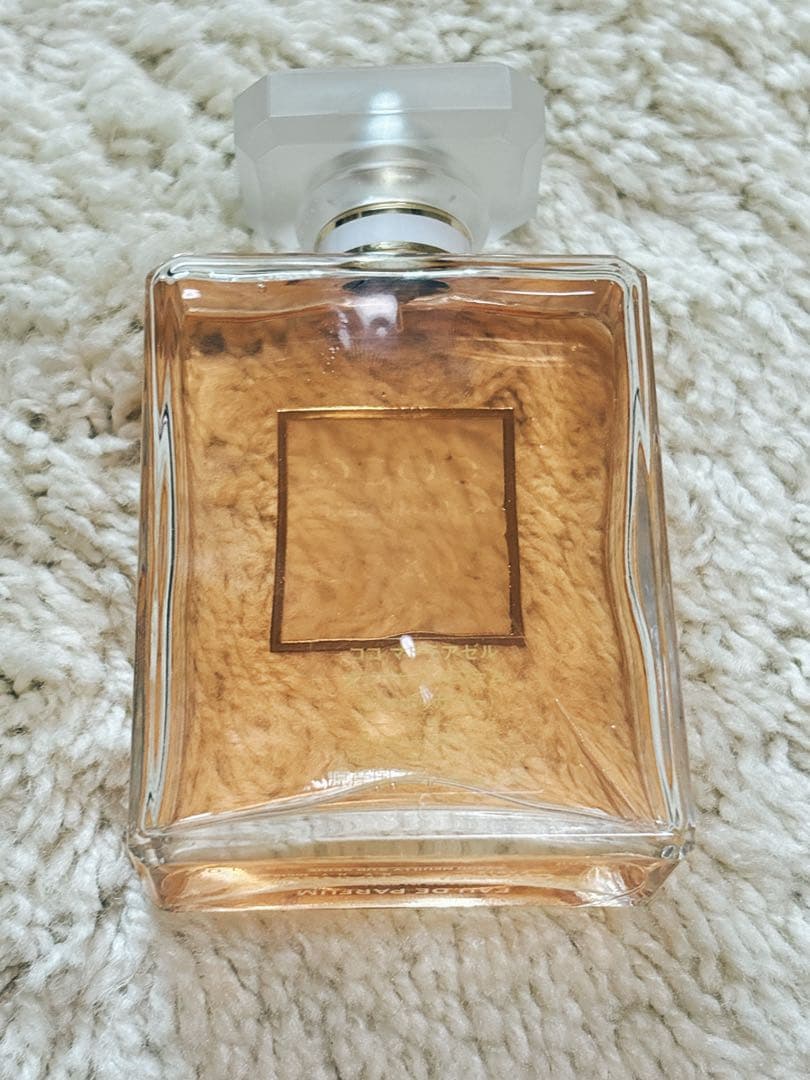 CHANEL 香水　ココ　マドモアゼル　オードゥ　パルファム　(ヴァポリザター)