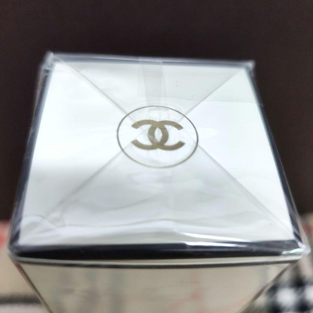 新品未開封　CHANEL シャネル no.19 オードトワレ 100ml 香水