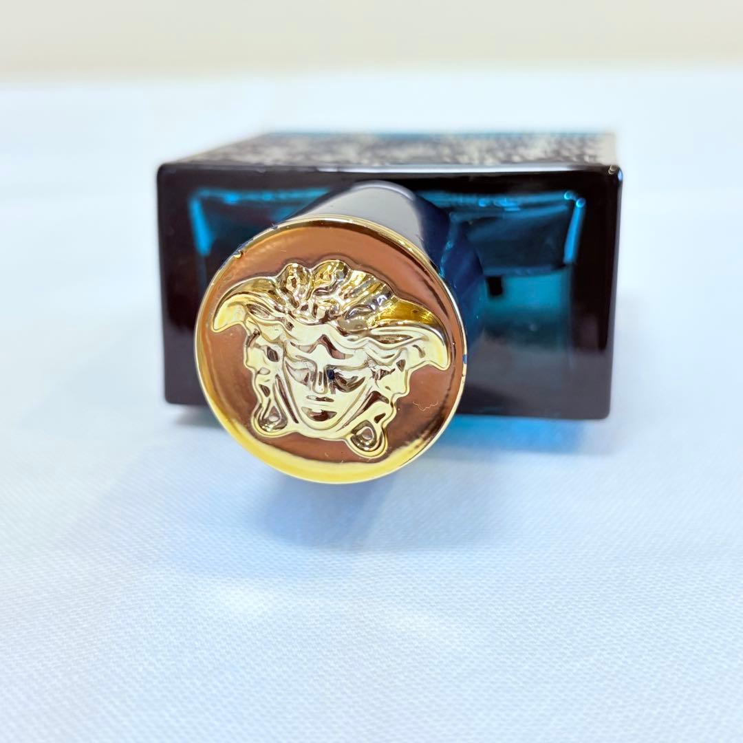 Versace EROS ヴェルサーチ　エロス　オードトワレ　香水　30ml