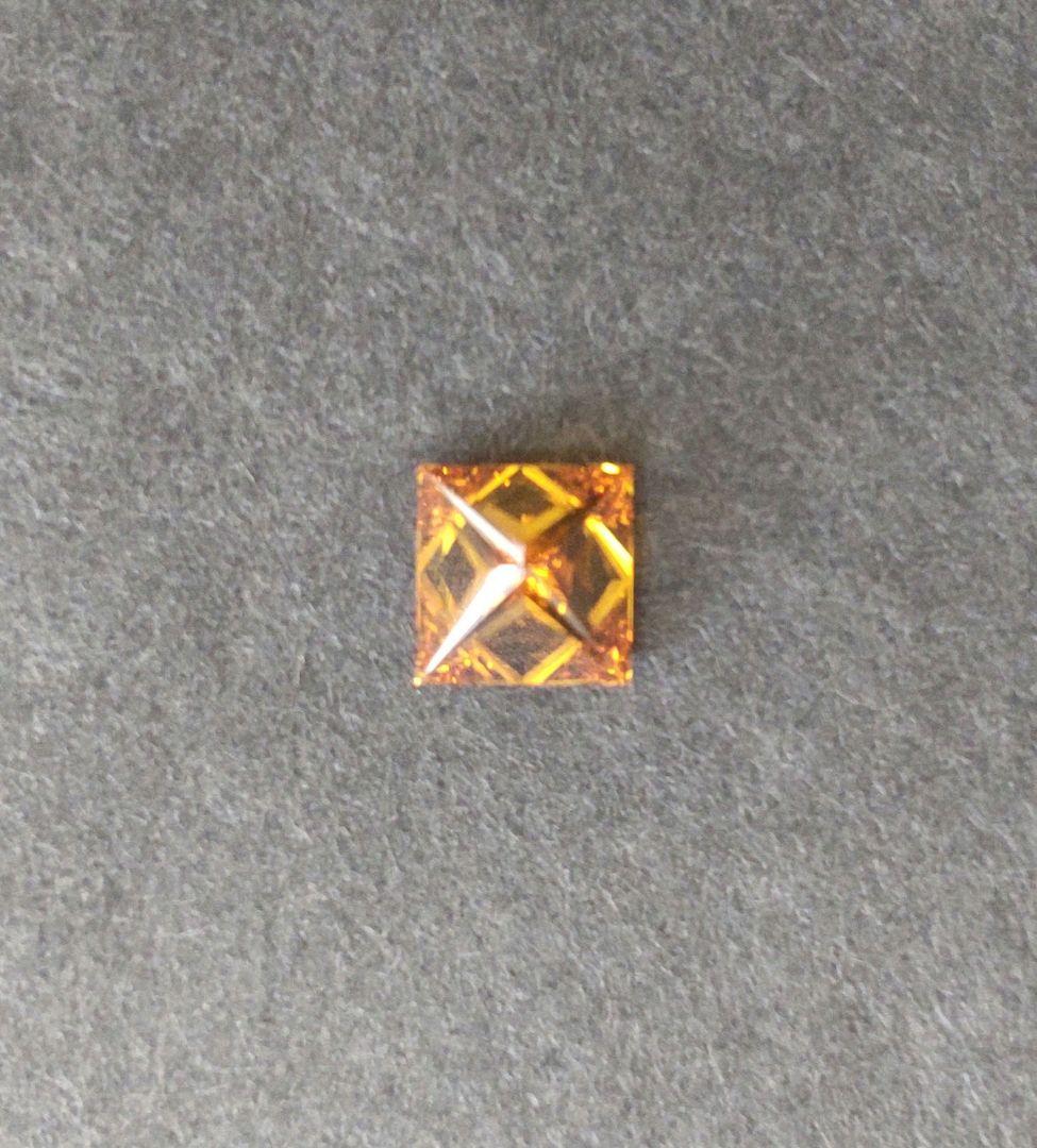 ラボグロウンダイヤモンド 1.5カラット オレンジ ルース