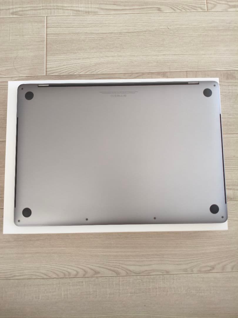 【美品】MacBook Pro 15インチ 16G 512G 2018