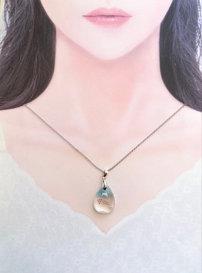 ネックレス　ブルーインパルス　青空　雲レジン　半ドロップ　空　雲　レジン　一点物