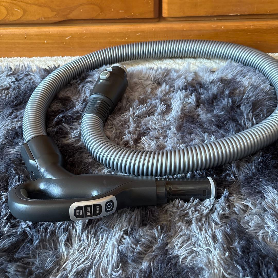 electrolux 紙パック式キャニスター掃除機ergo three auto