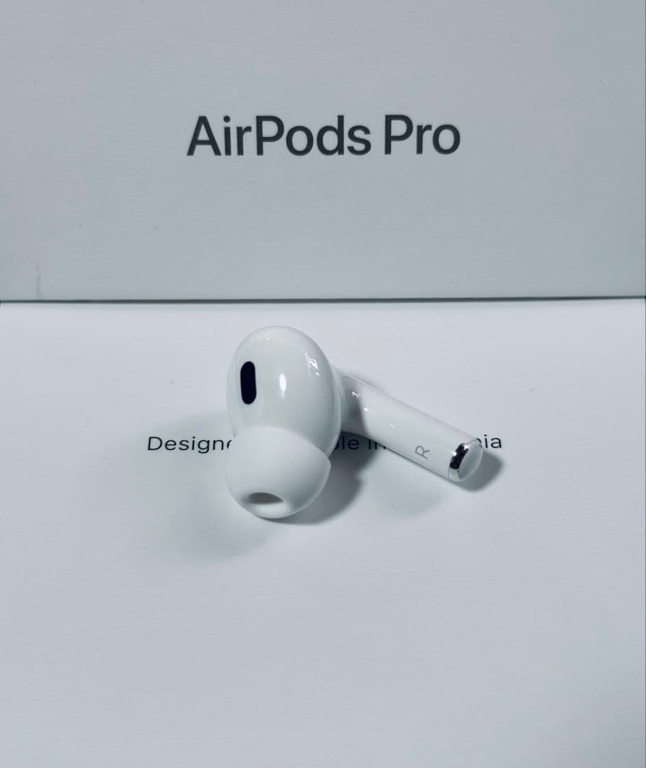 極美品　AirPods Pro 2 第二世代 USB-C 右耳のみ A3047