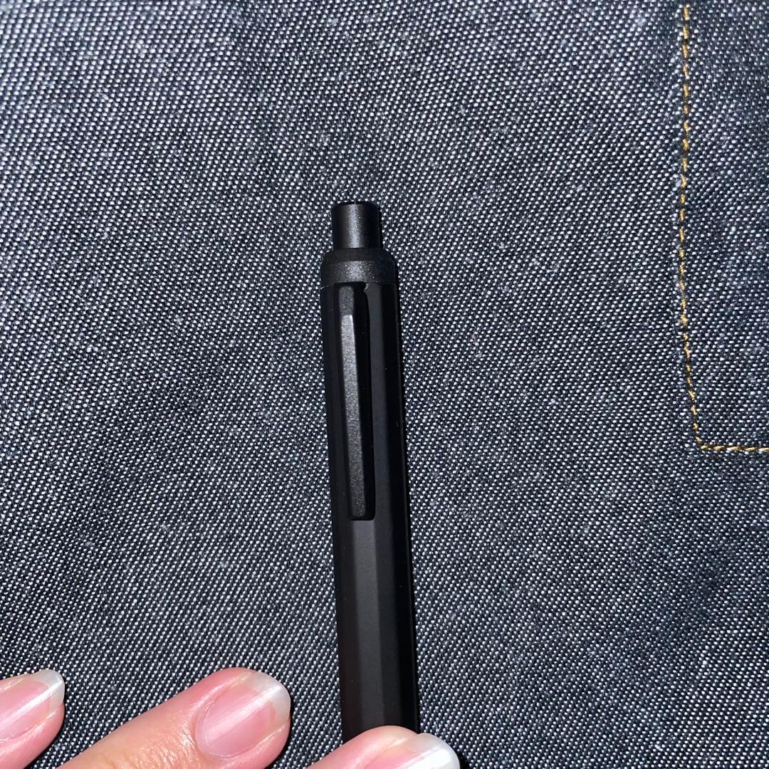 シーサーGRAVIUM 実用性MAXシャープペン